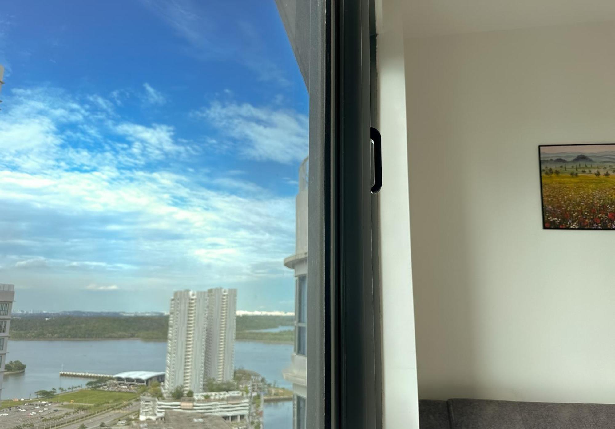Teega Suites Puteriharbour By Wp Homestay Johor Bahru Quarto foto